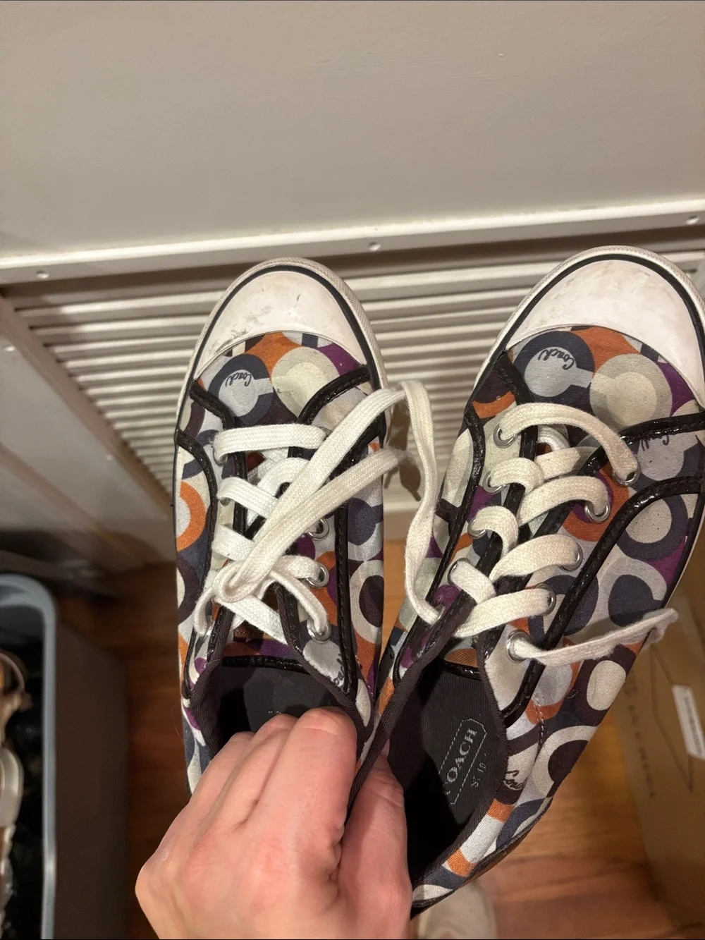 Coach Signature Circle Low-Top Sneakers - Black, White, Purple, Orange